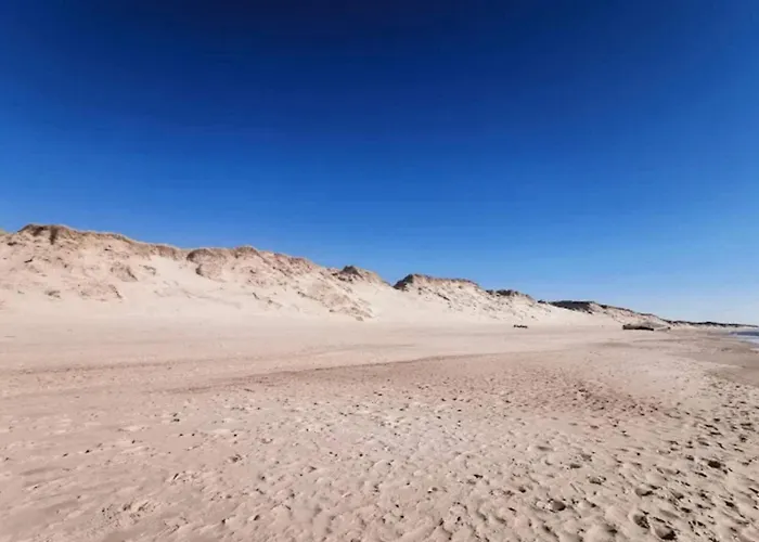 5 Person In Romo-by Traum Sønderby